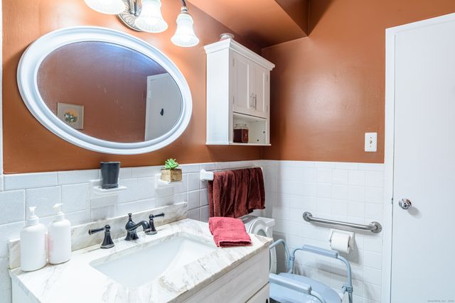 80 Cartright Street 5D, Bridgeport, CT 06604