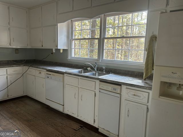 135 Melody Lane, Fayetteville, GA 30215