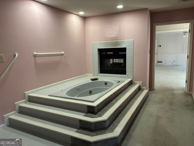 135 Melody Lane, Fayetteville, GA 30215