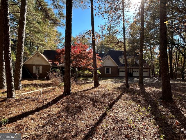 135 Melody Lane, Fayetteville, GA 30215