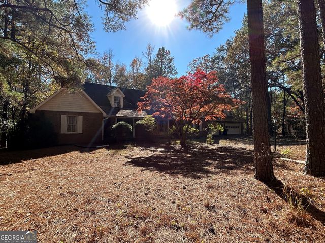 135 Melody Lane, Fayetteville, GA 30215