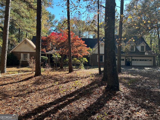 135 Melody Lane, Fayetteville, GA 30215