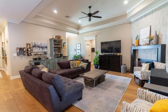 628 Victory Way, Lake Charles, LA 70611