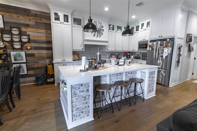 628 Victory Way, Lake Charles, LA 70611