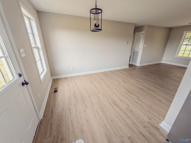 25 County Road 392, Trinity, AL 35673