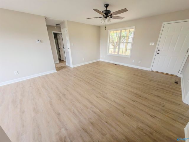 25 County Road 392, Trinity, AL 35673