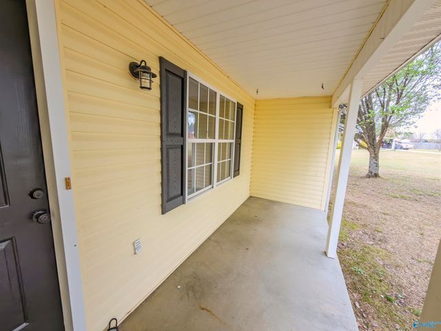 25 County Road 392, Trinity, AL 35673