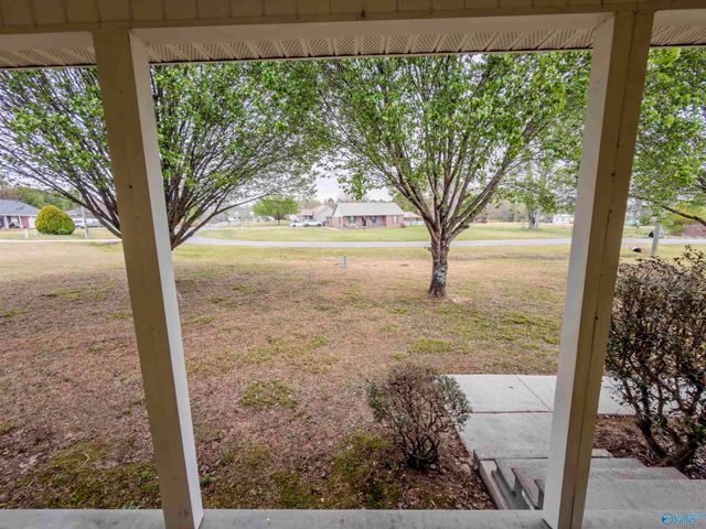 25 County Road 392, Trinity, AL 35673