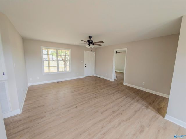 25 County Road 392, Trinity, AL 35673