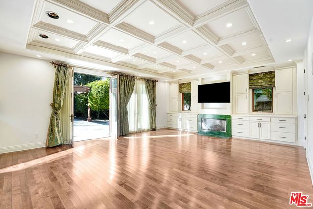 219 S Willaman Drive, Beverly Hills, CA 90211