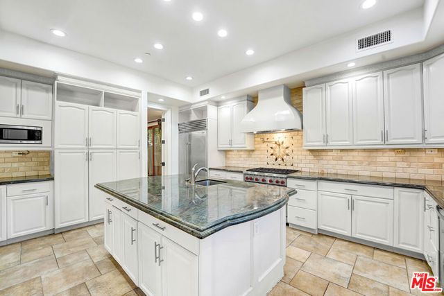 219 S Willaman Drive, Beverly Hills, CA 90211