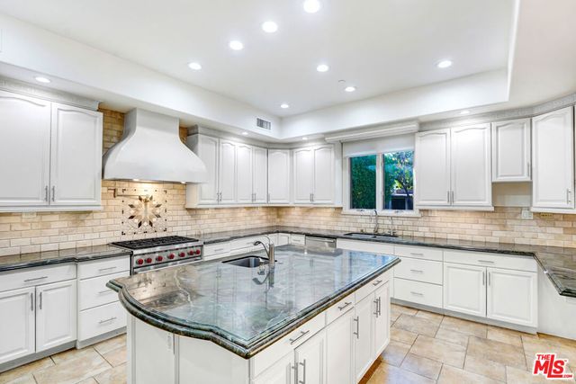 219 S Willaman Drive, Beverly Hills, CA 90211