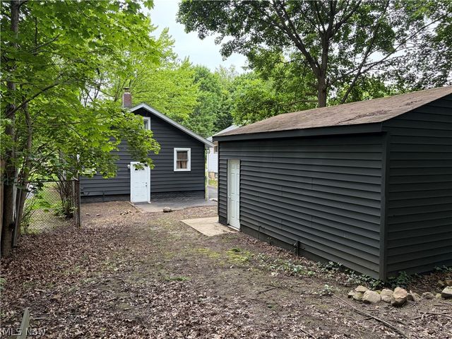 1228 Arnold Avenue, Akron, OH 44305