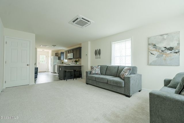 420 Summit Avenue, Schenectady, NY 12307