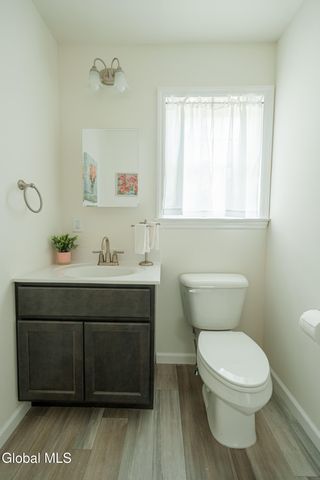 420 Summit Avenue, Schenectady, NY 12307