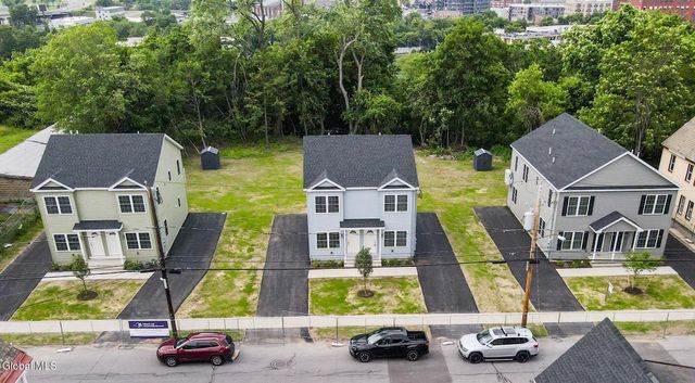 420 Summit Avenue, Schenectady, NY 12307