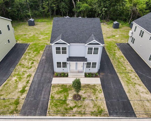 420 Summit Avenue, Schenectady, NY 12307