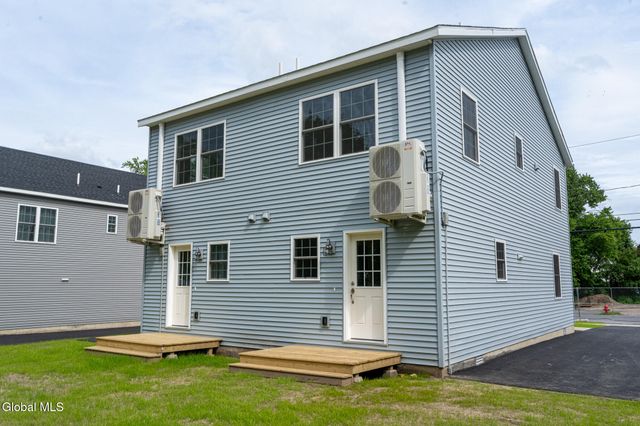 420 Summit Avenue, Schenectady, NY 12307