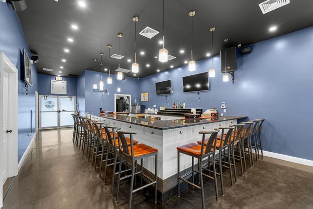 289 Acushnet Ave, New Bedford, MA 02740