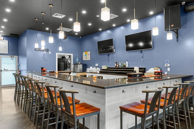 289 Acushnet Ave, New Bedford, MA 02740