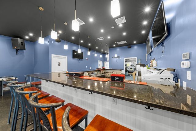 289 Acushnet Ave, New Bedford, MA 02740