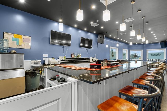 289 Acushnet Ave, New Bedford, MA 02740