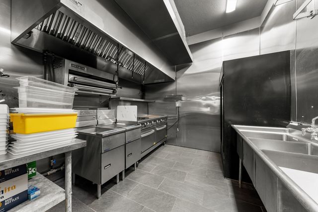 289 Acushnet Ave, New Bedford, MA 02740