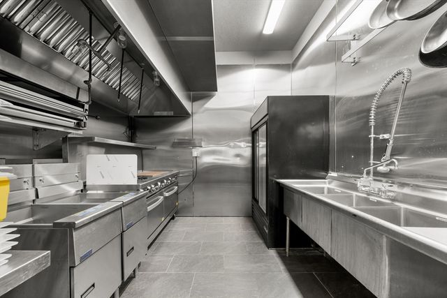 289 Acushnet Ave, New Bedford, MA 02740