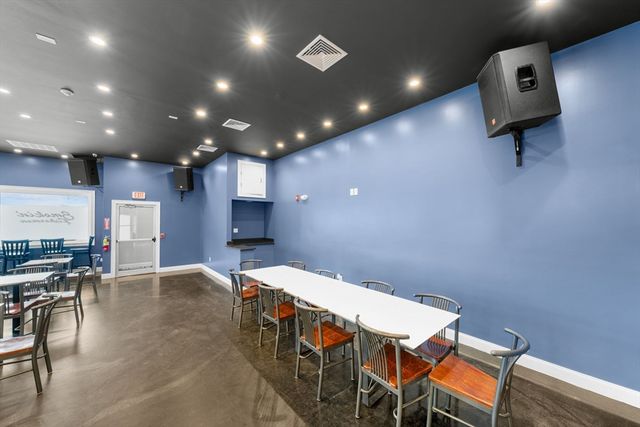 289 Acushnet Ave, New Bedford, MA 02740