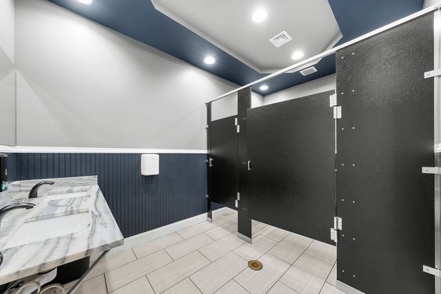 289 Acushnet Ave, New Bedford, MA 02740