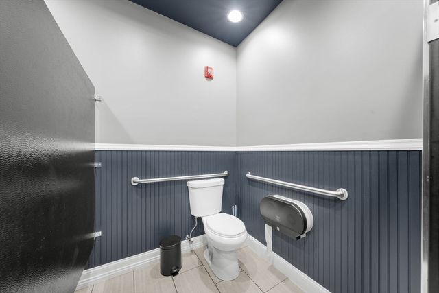 289 Acushnet Ave, New Bedford, MA 02740