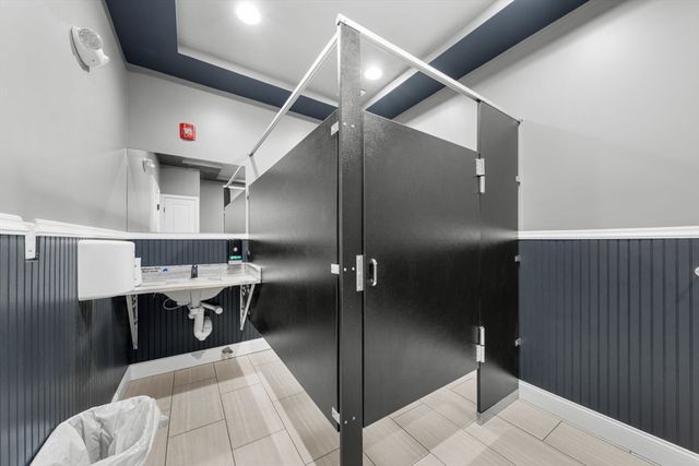 289 Acushnet Ave, New Bedford, MA 02740