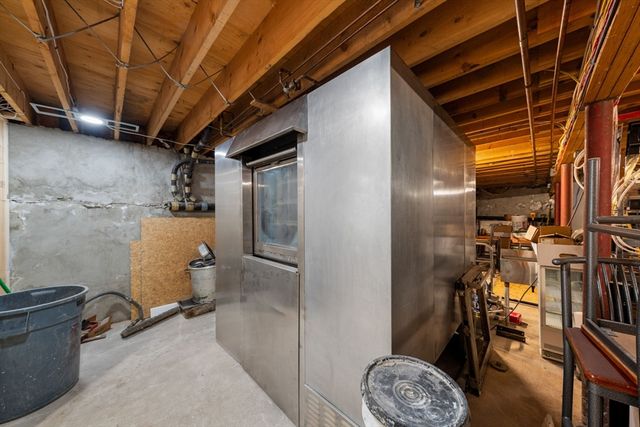 289 Acushnet Ave, New Bedford, MA 02740