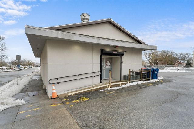 289 Acushnet Ave, New Bedford, MA 02740