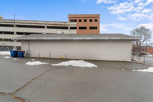 289 Acushnet Ave, New Bedford, MA 02740