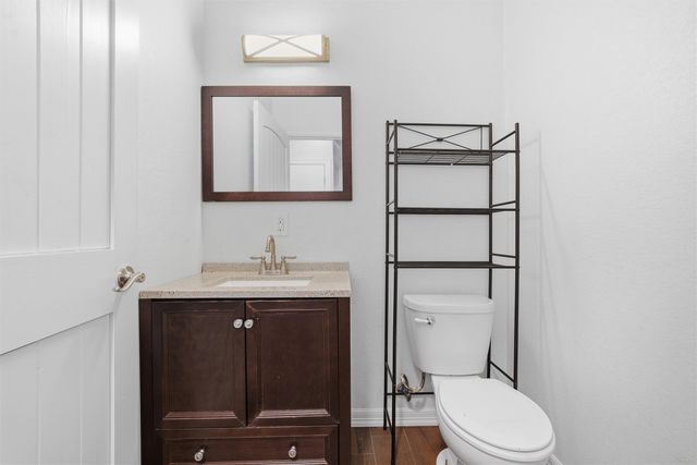 1205 Avenue B, Lacy Lakeview, TX 76705