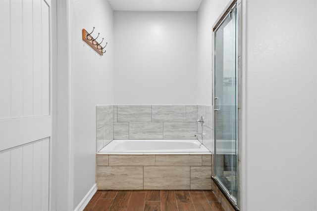 1205 Avenue B, Lacy Lakeview, TX 76705