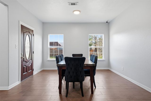 1205 Avenue B, Lacy Lakeview, TX 76705