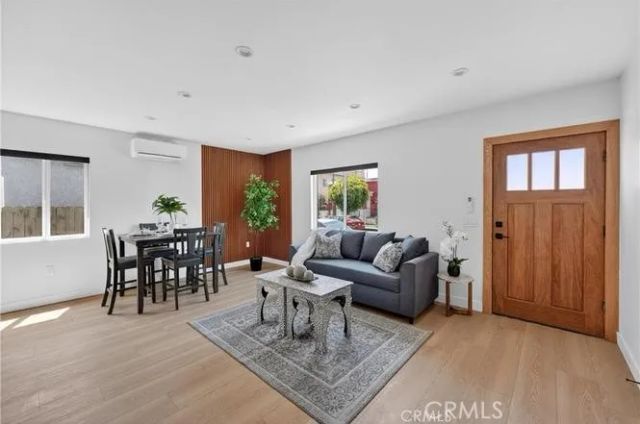 846 N Washington Place, Long Beach, CA 90813