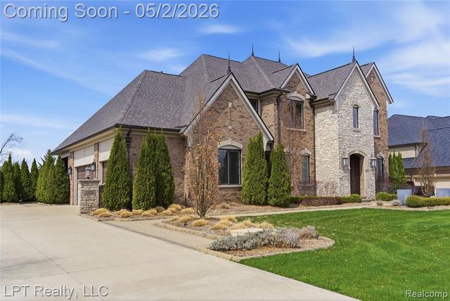 1106 Sheffield Park Lane, Oakland, MI 48363