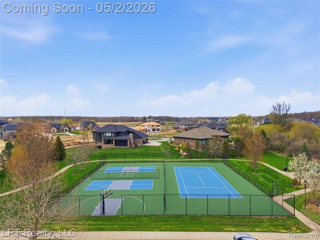 1106 Sheffield Park Lane, Oakland, MI 48363