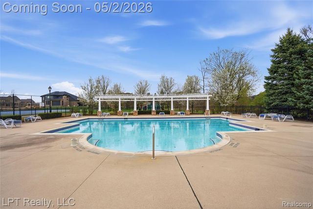 1106 Sheffield Park Lane, Oakland, MI 48363