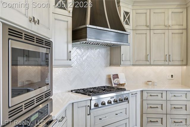 1106 Sheffield Park Lane, Oakland, MI 48363