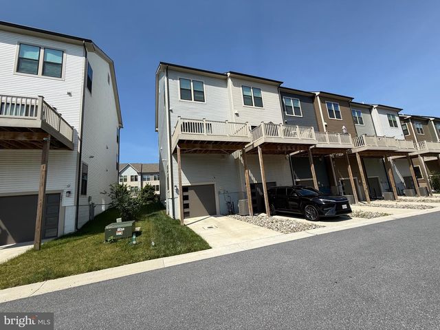 221 NARROWLEAF WAY, Laurel, MD 20724