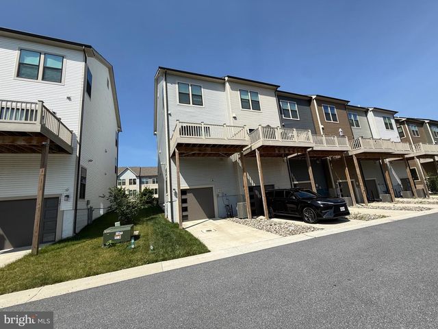221 NARROWLEAF WAY, Laurel, MD 20724