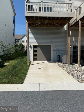 221 NARROWLEAF WAY, Laurel, MD 20724