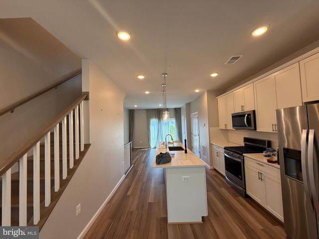 221 NARROWLEAF WAY, Laurel, MD 20724
