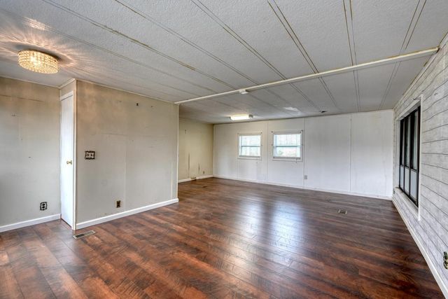 211 Ada Street, Blue Ridge, GA 30513