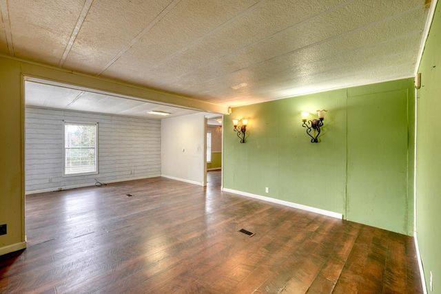 211 Ada Street, Blue Ridge, GA 30513