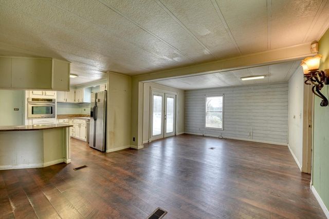 211 Ada Street, Blue Ridge, GA 30513